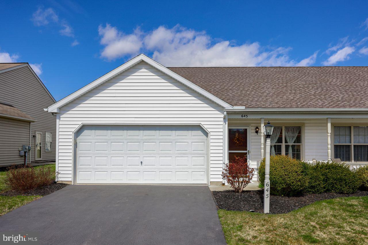BROOKSTONE - Residential
