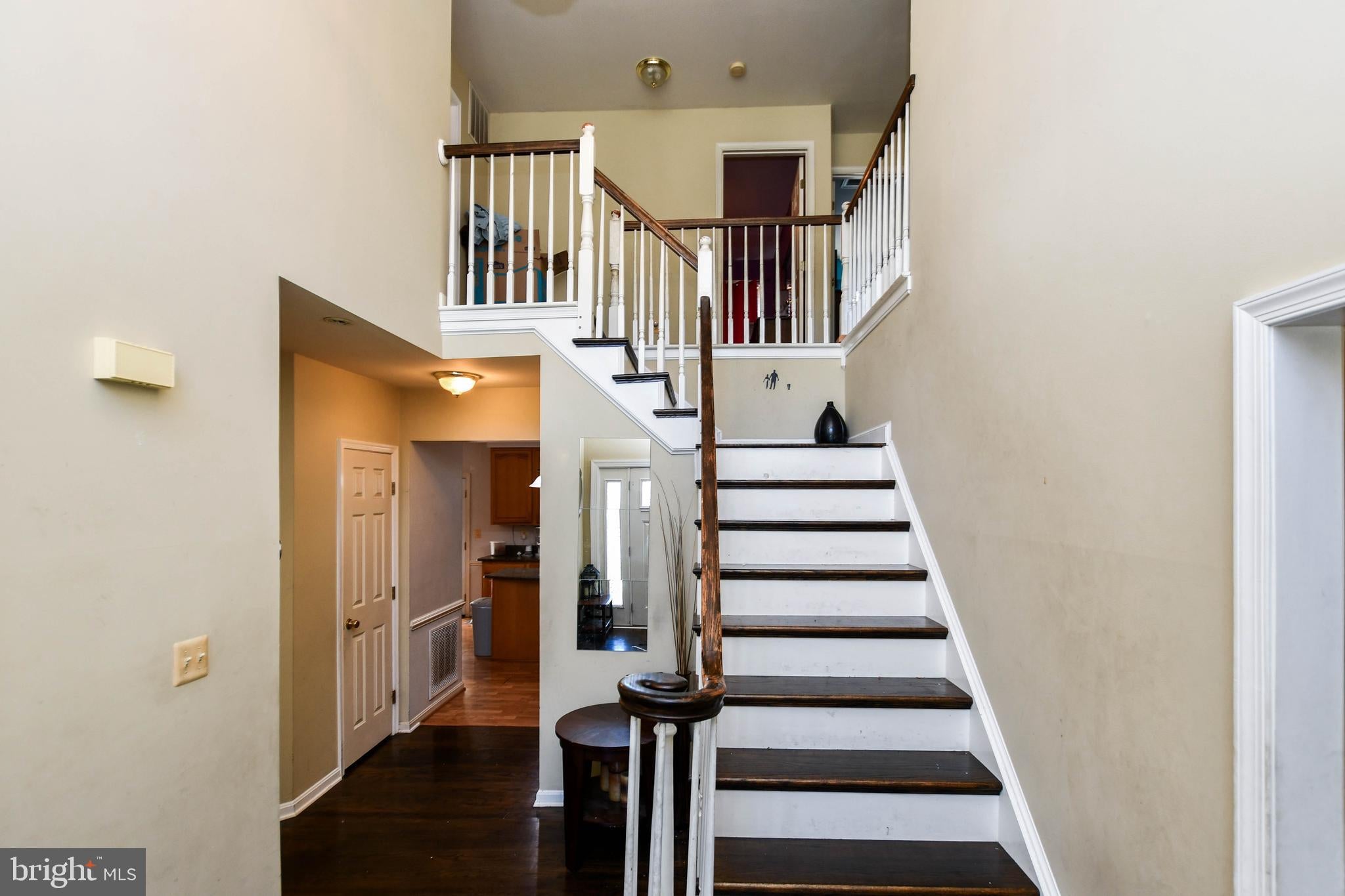 2406 BERRY THICKET COURT