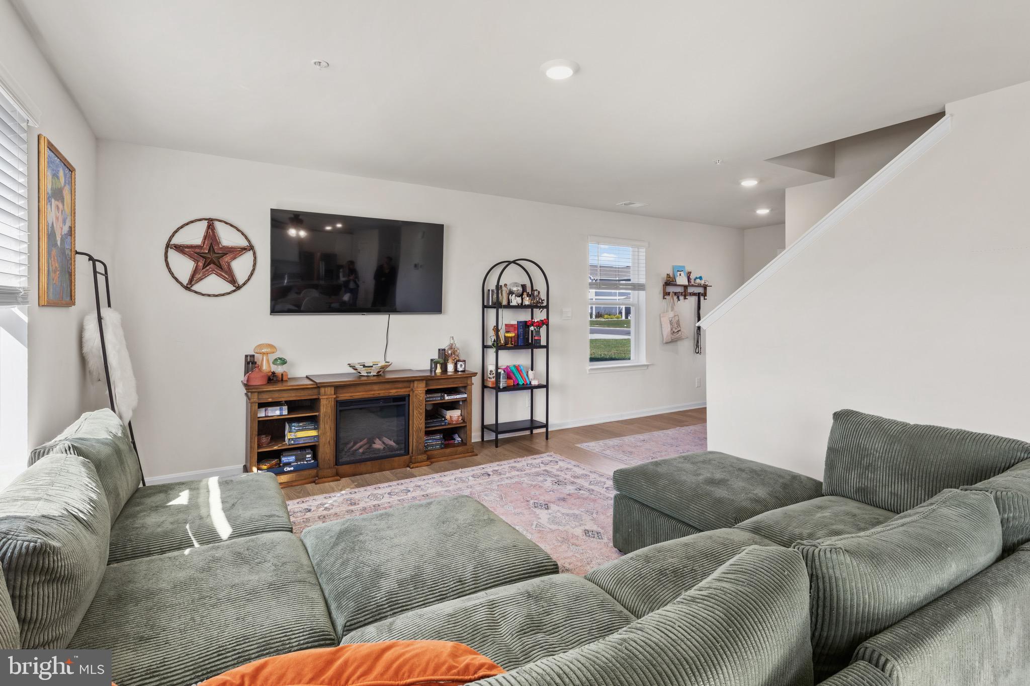 BLACK WATER LANDING - Residential