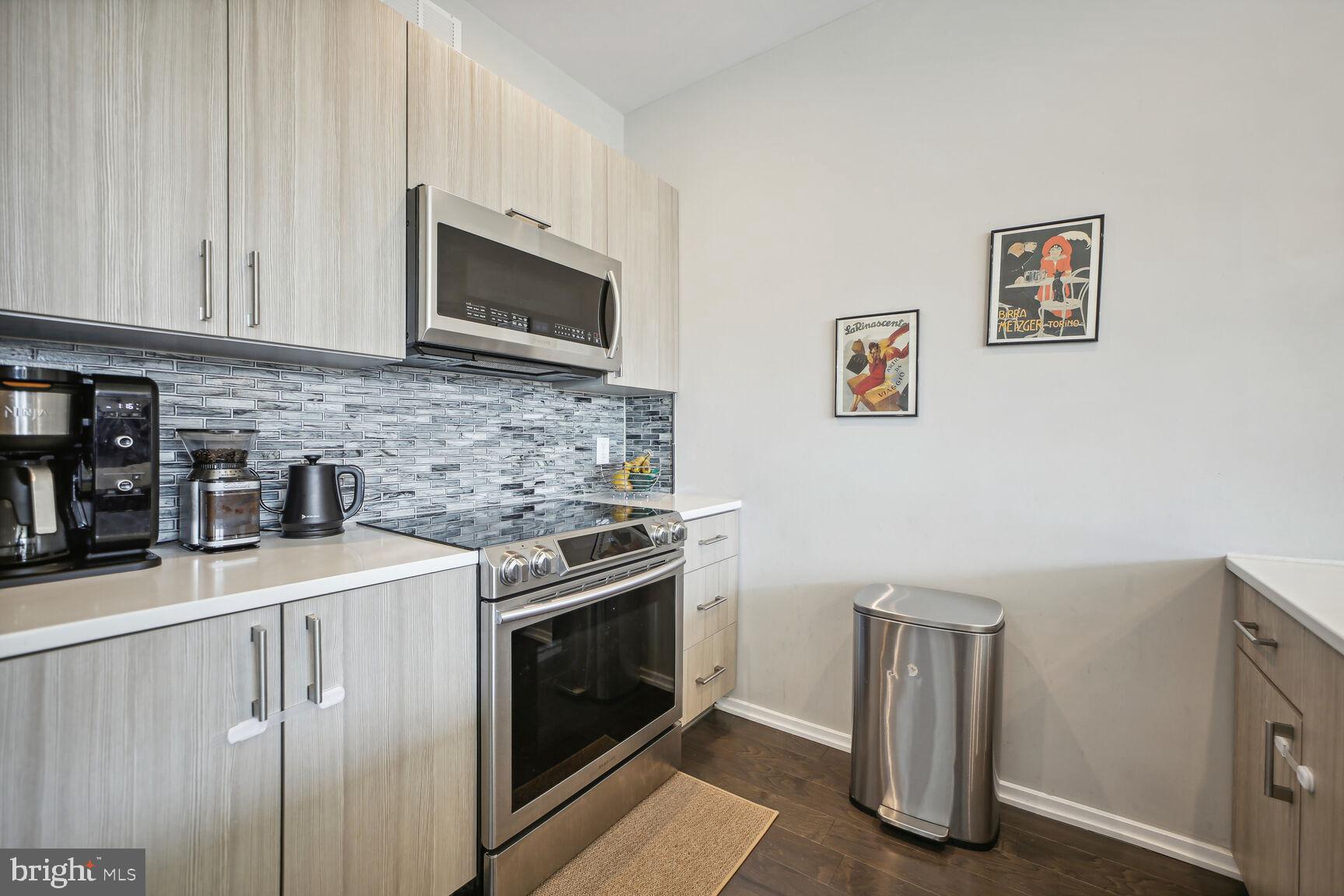 BROOKLAND - Residential Lease