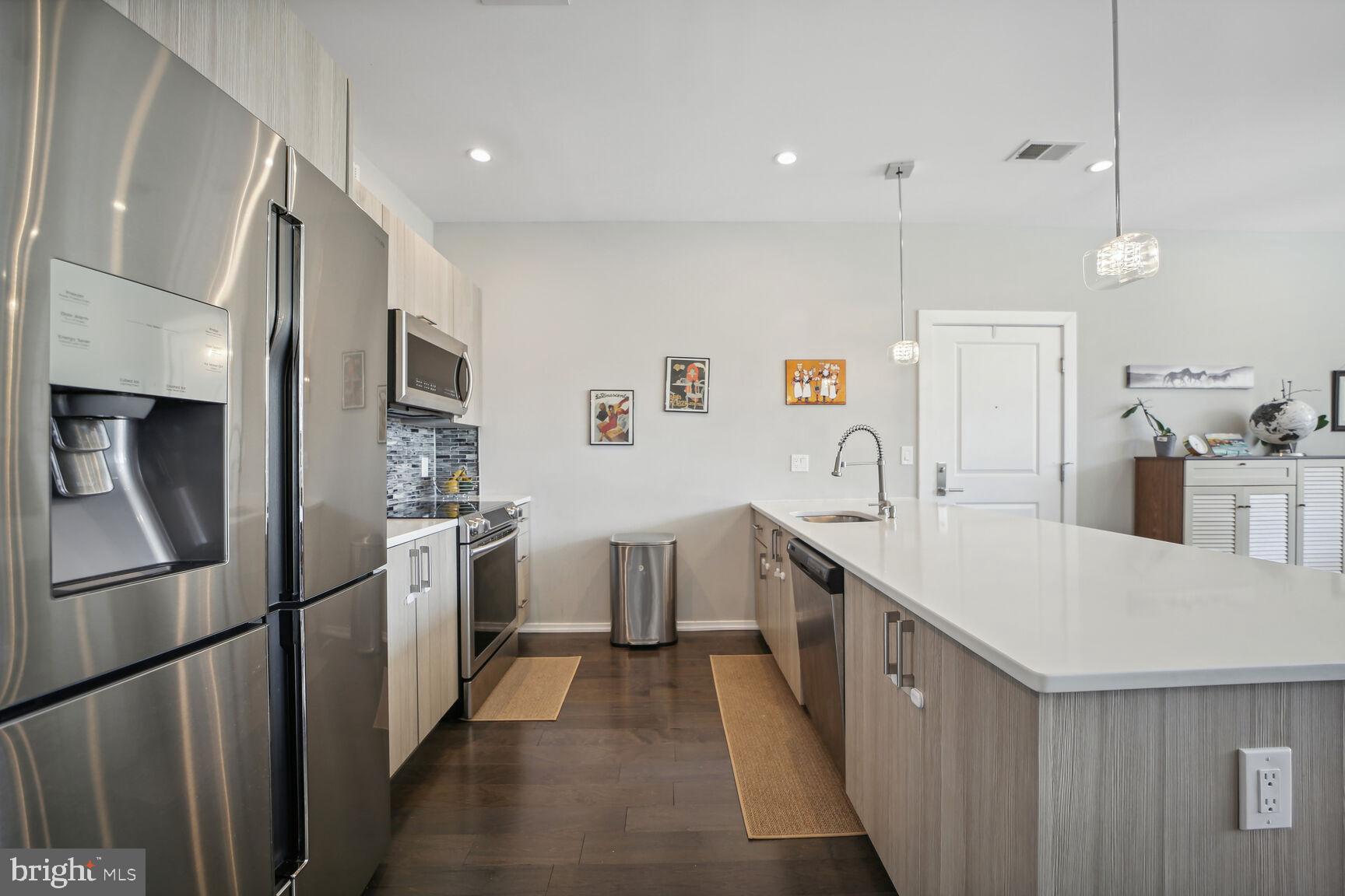 BROOKLAND - Residential Lease