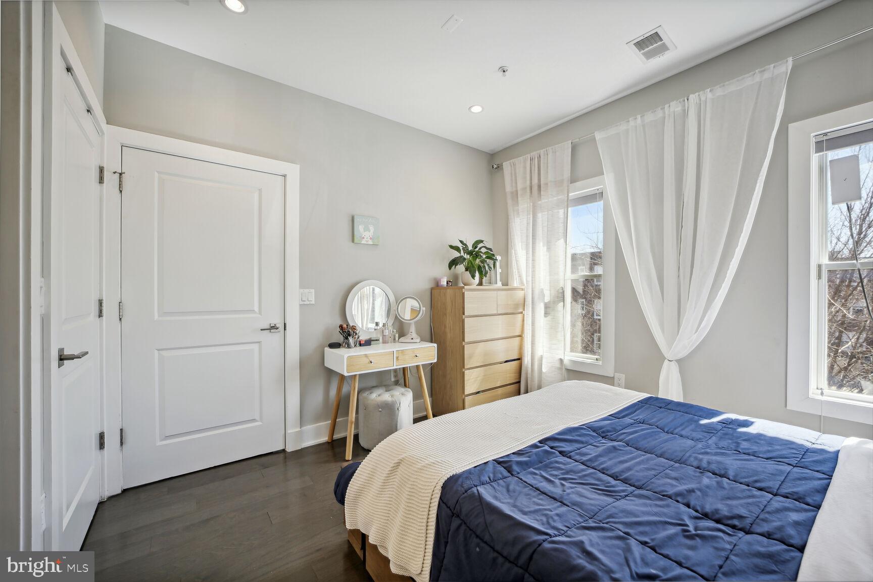 BROOKLAND - Residential Lease