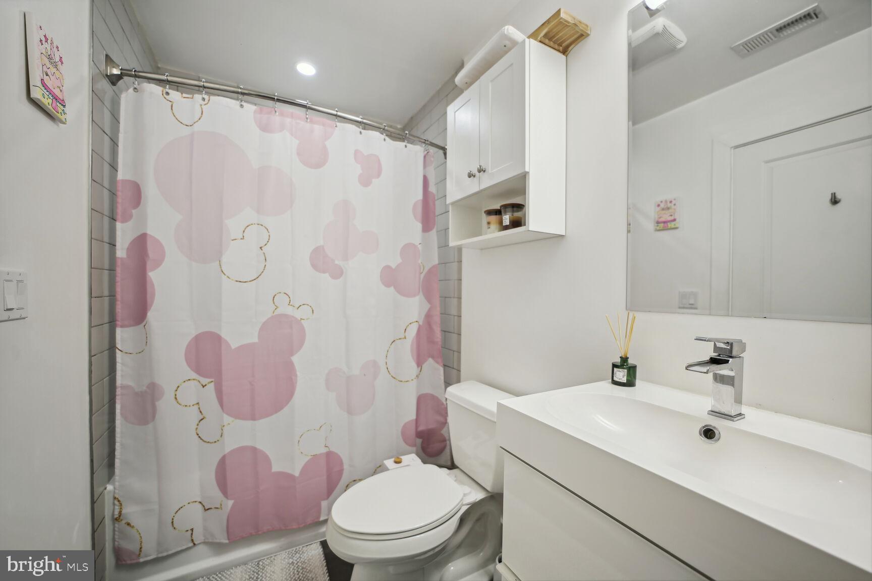 BROOKLAND - Residential Lease