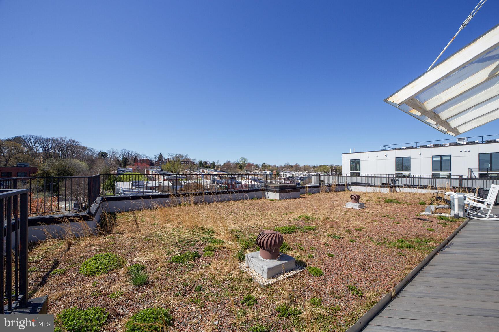BROOKLAND - Residential Lease