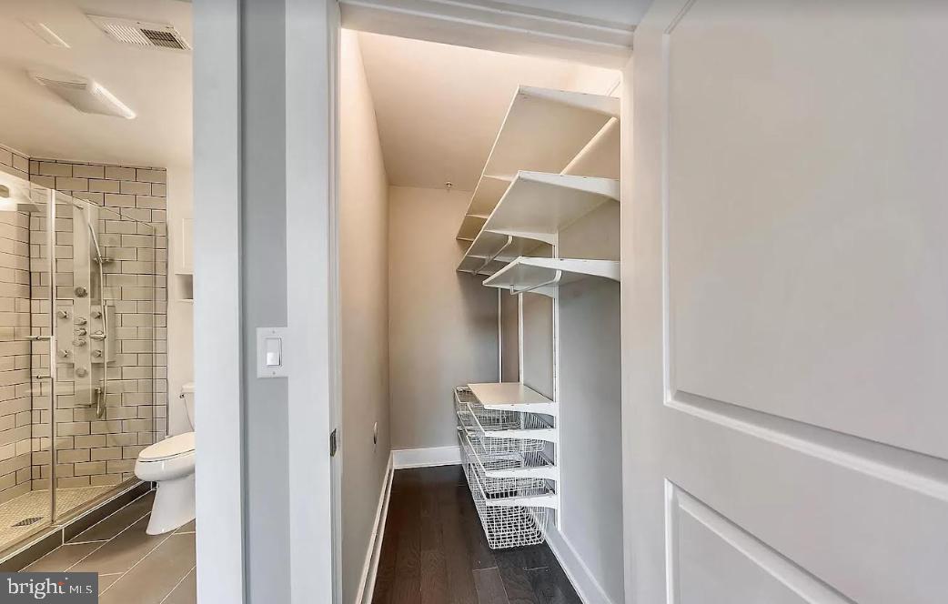 BROOKLAND - Residential Lease
