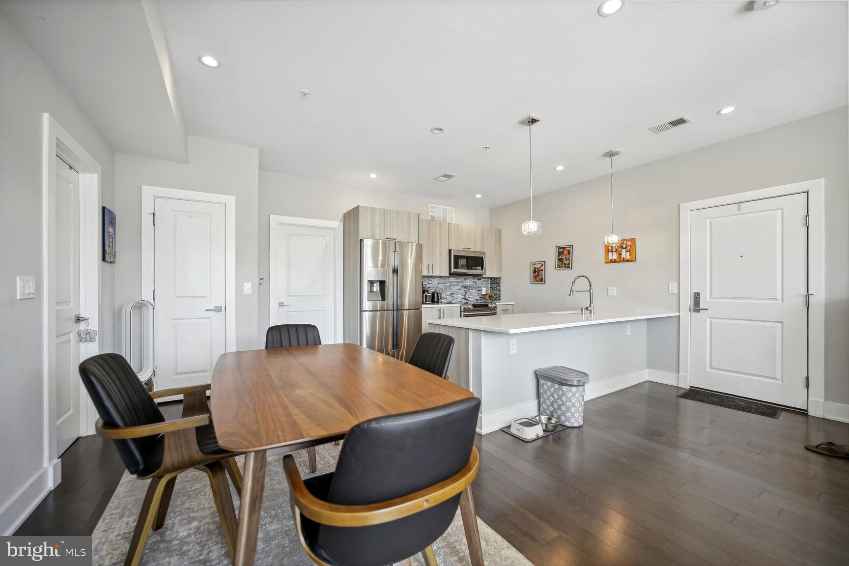 BROOKLAND - Residential Lease