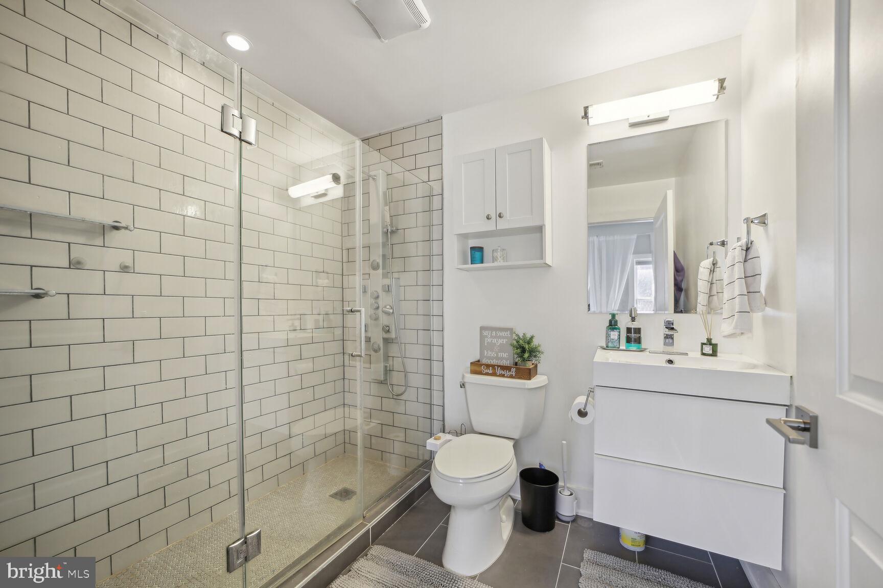 BROOKLAND - Residential Lease