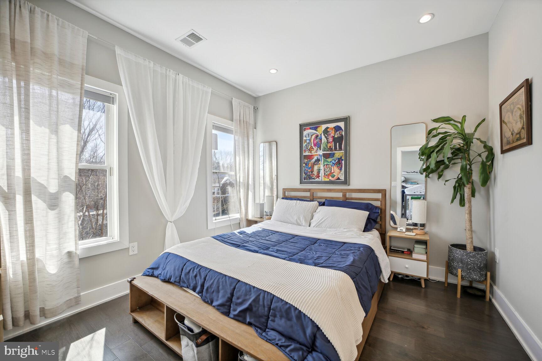 BROOKLAND - Residential Lease