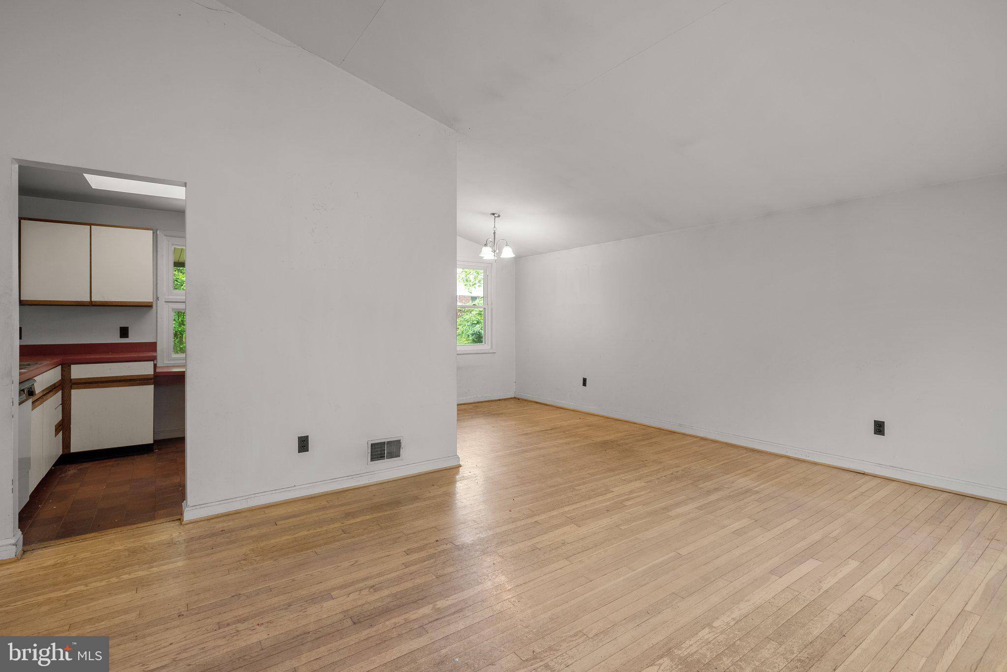 GREENWOOD KNOLLS - Residential