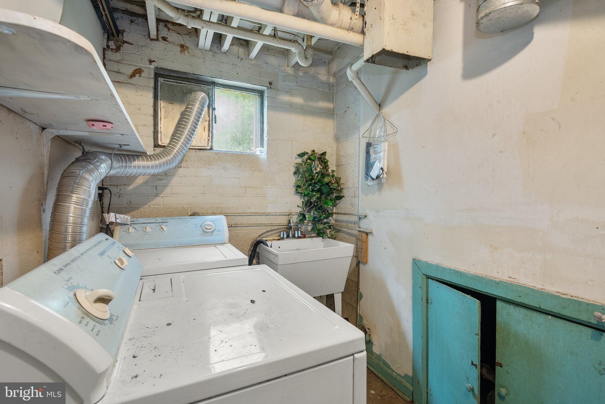 GREENWOOD KNOLLS - Residential