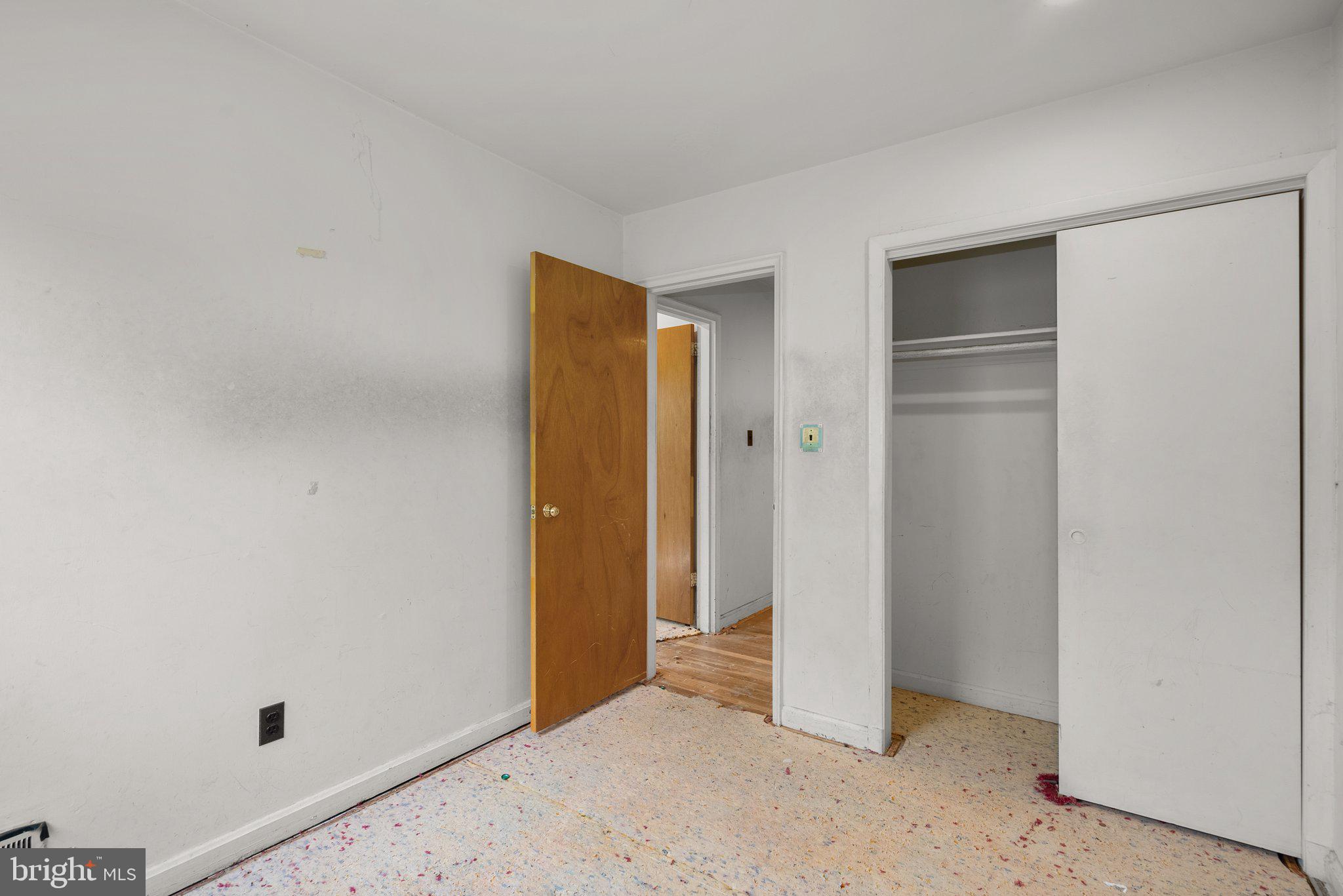 GREENWOOD KNOLLS - Residential