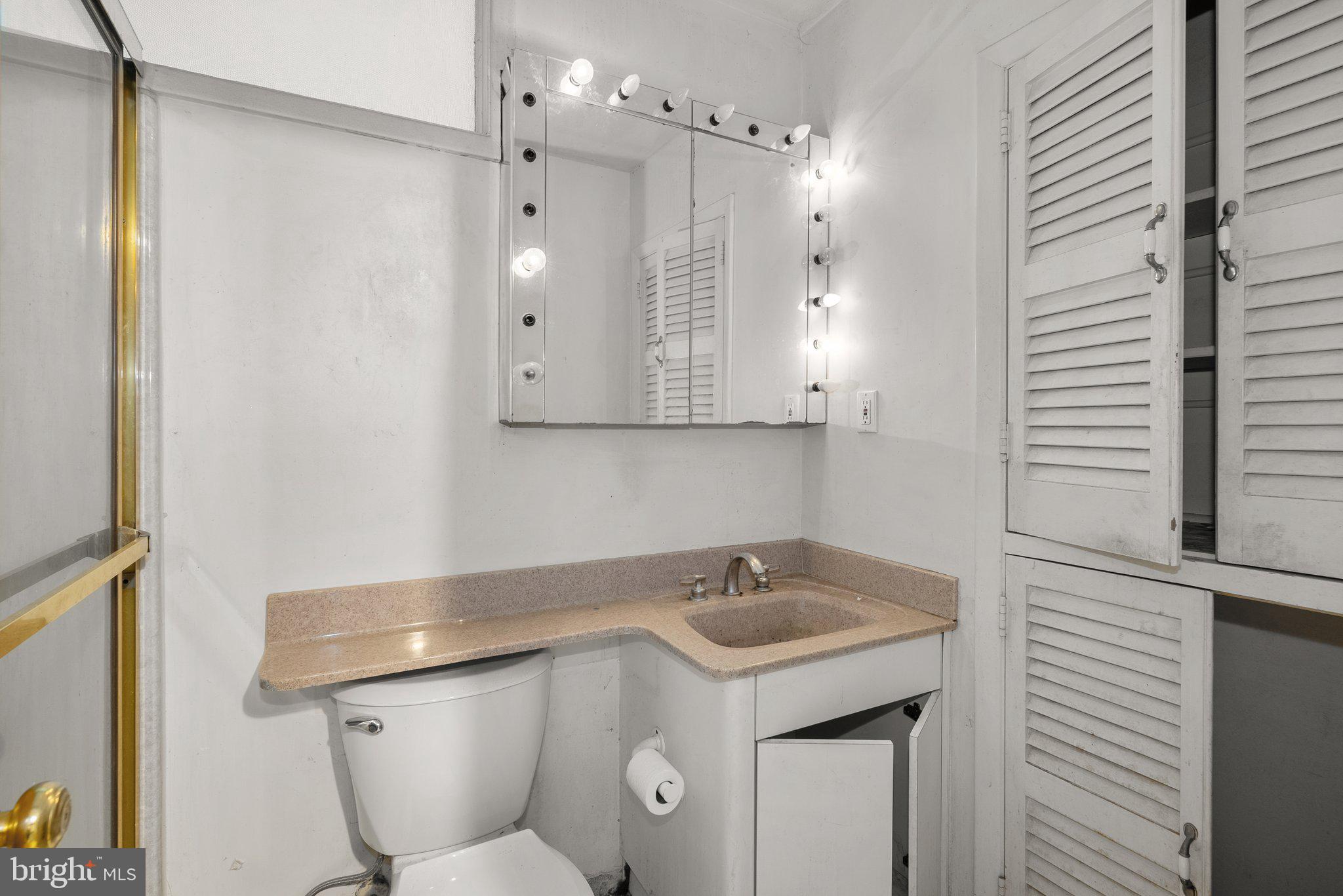 GREENWOOD KNOLLS - Residential