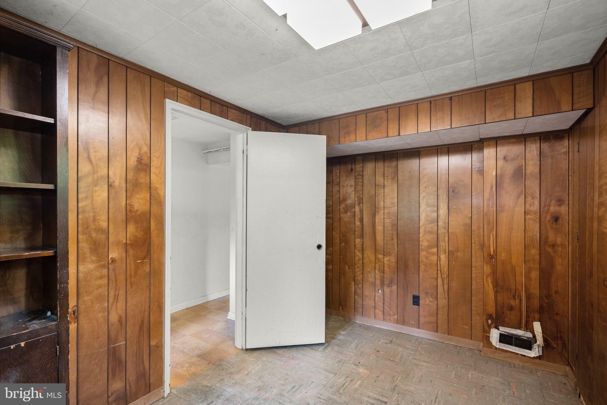 GREENWOOD KNOLLS - Residential