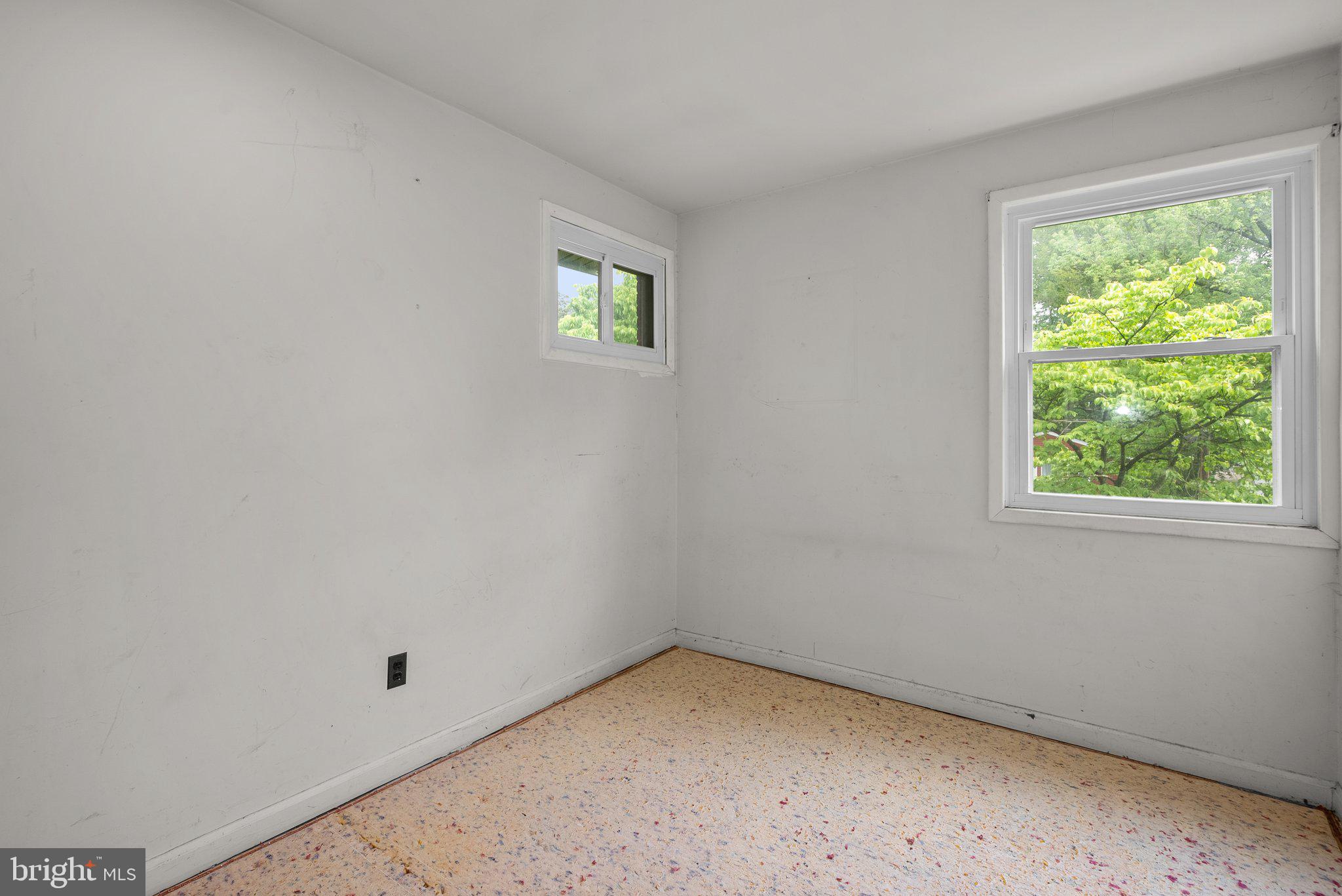 GREENWOOD KNOLLS - Residential