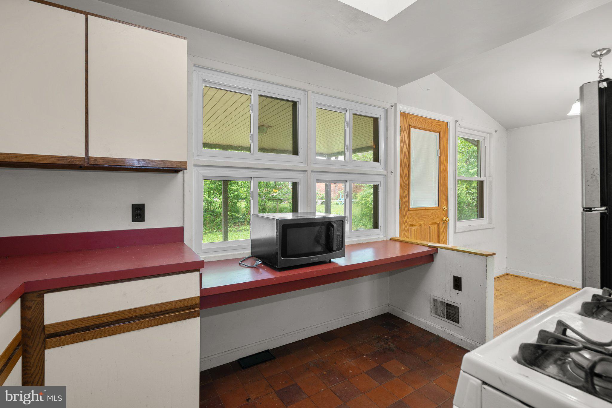 GREENWOOD KNOLLS - Residential