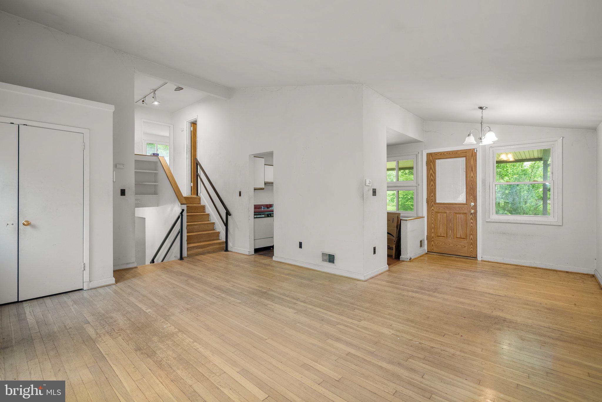 GREENWOOD KNOLLS - Residential