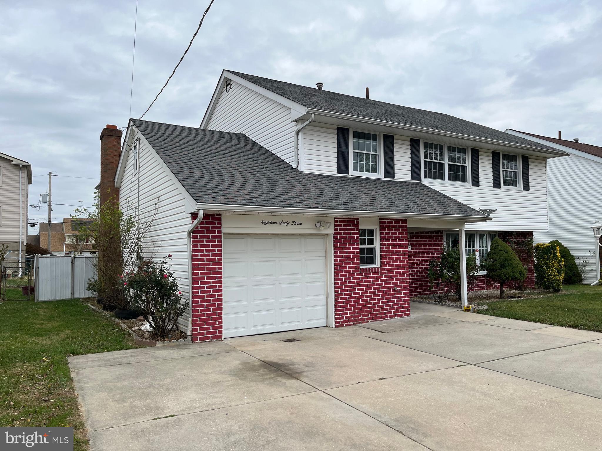 CAMELOT ESTATES - Residential