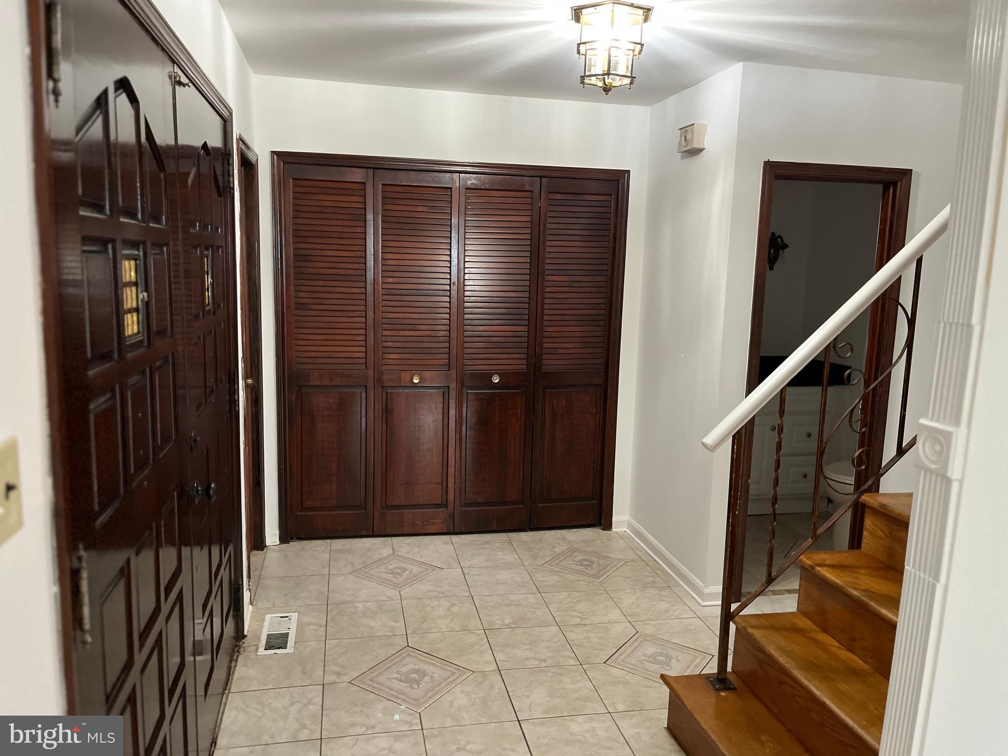 CAMELOT ESTATES - Residential