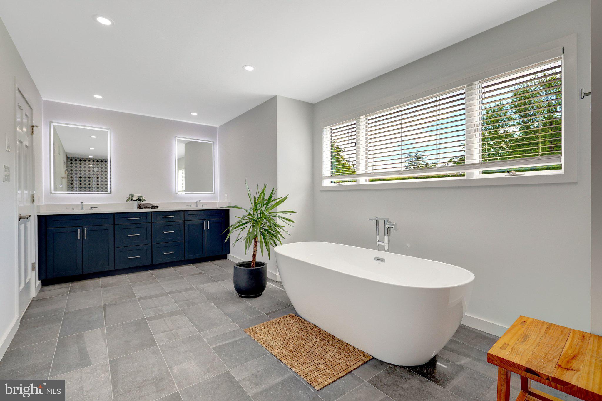 GEORGETOWN MANOR ESTATES - Residential