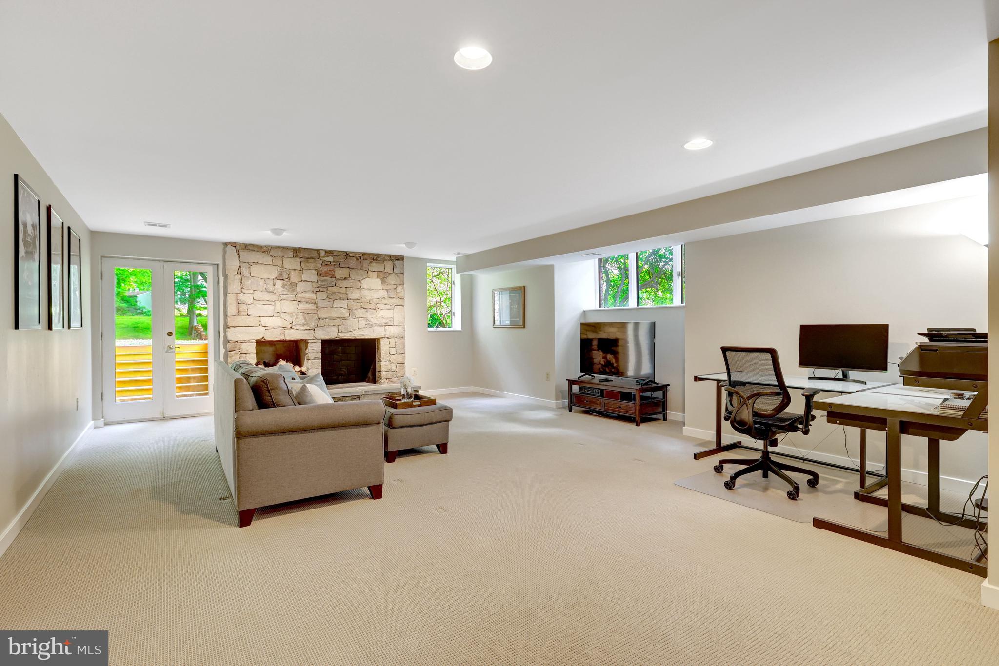 GEORGETOWN MANOR ESTATES - Residential