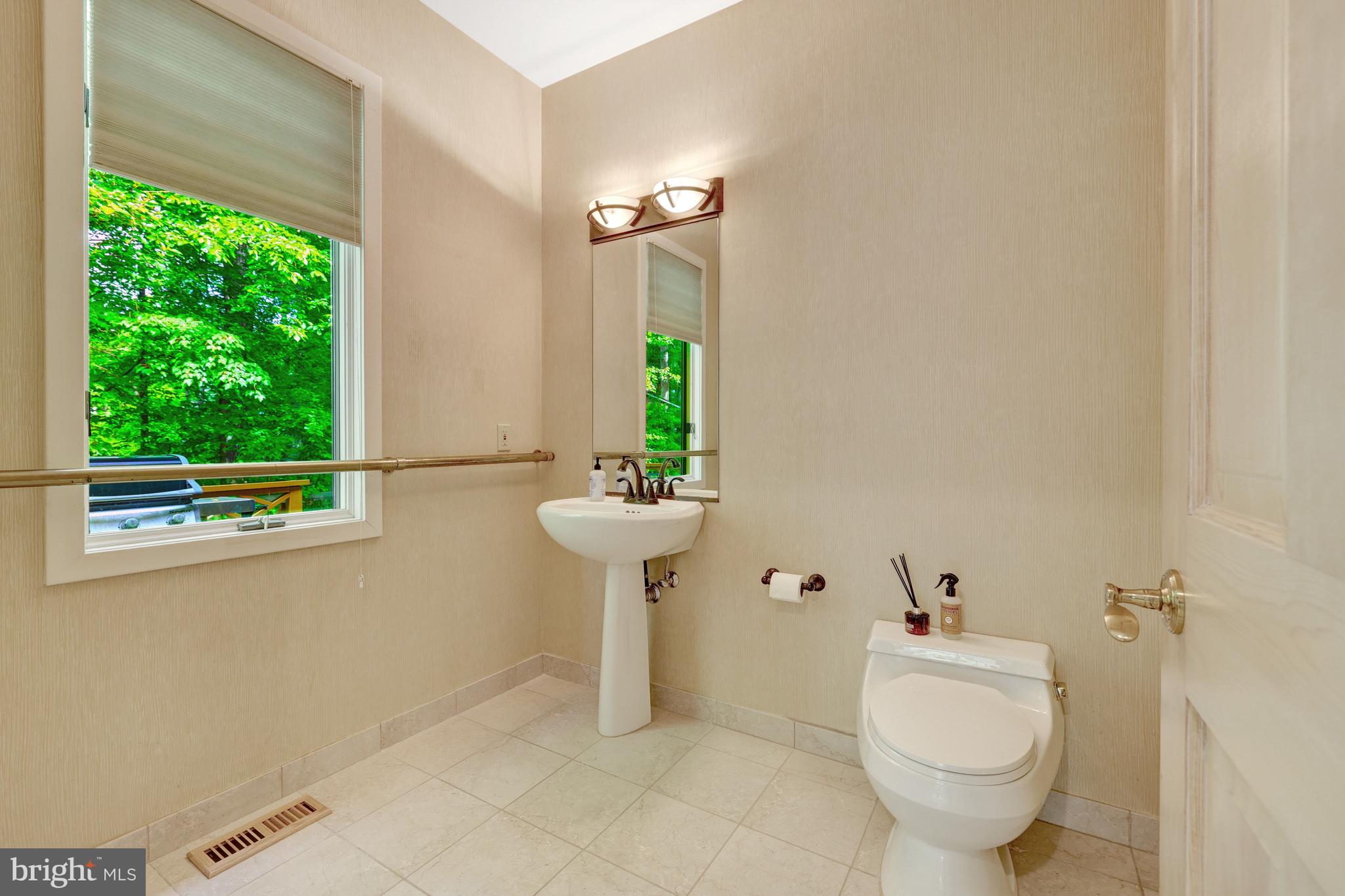 GEORGETOWN MANOR ESTATES - Residential
