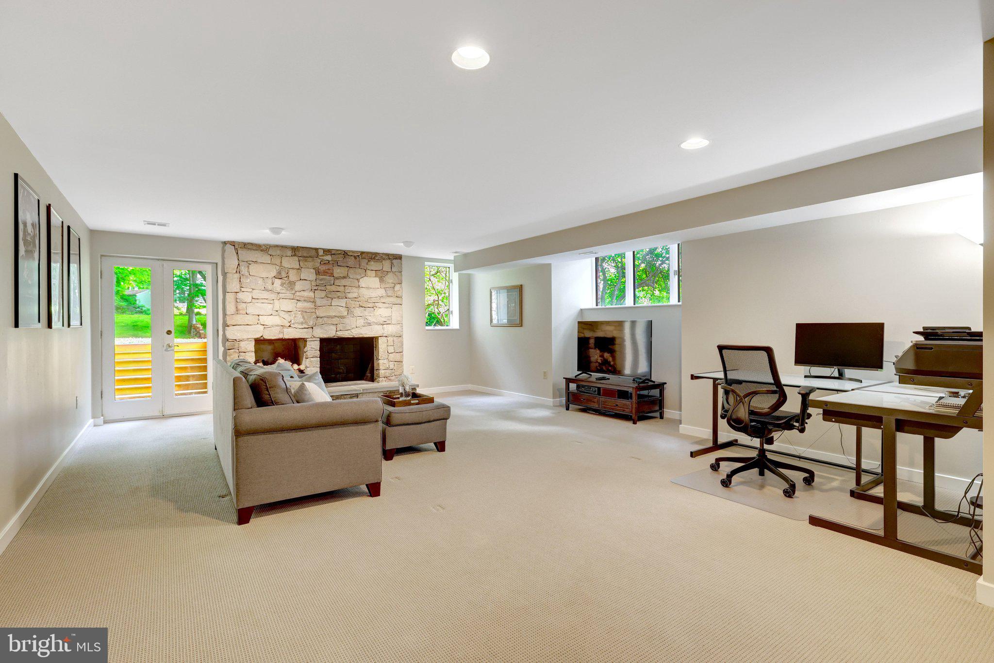 GEORGETOWN MANOR ESTATES - Residential