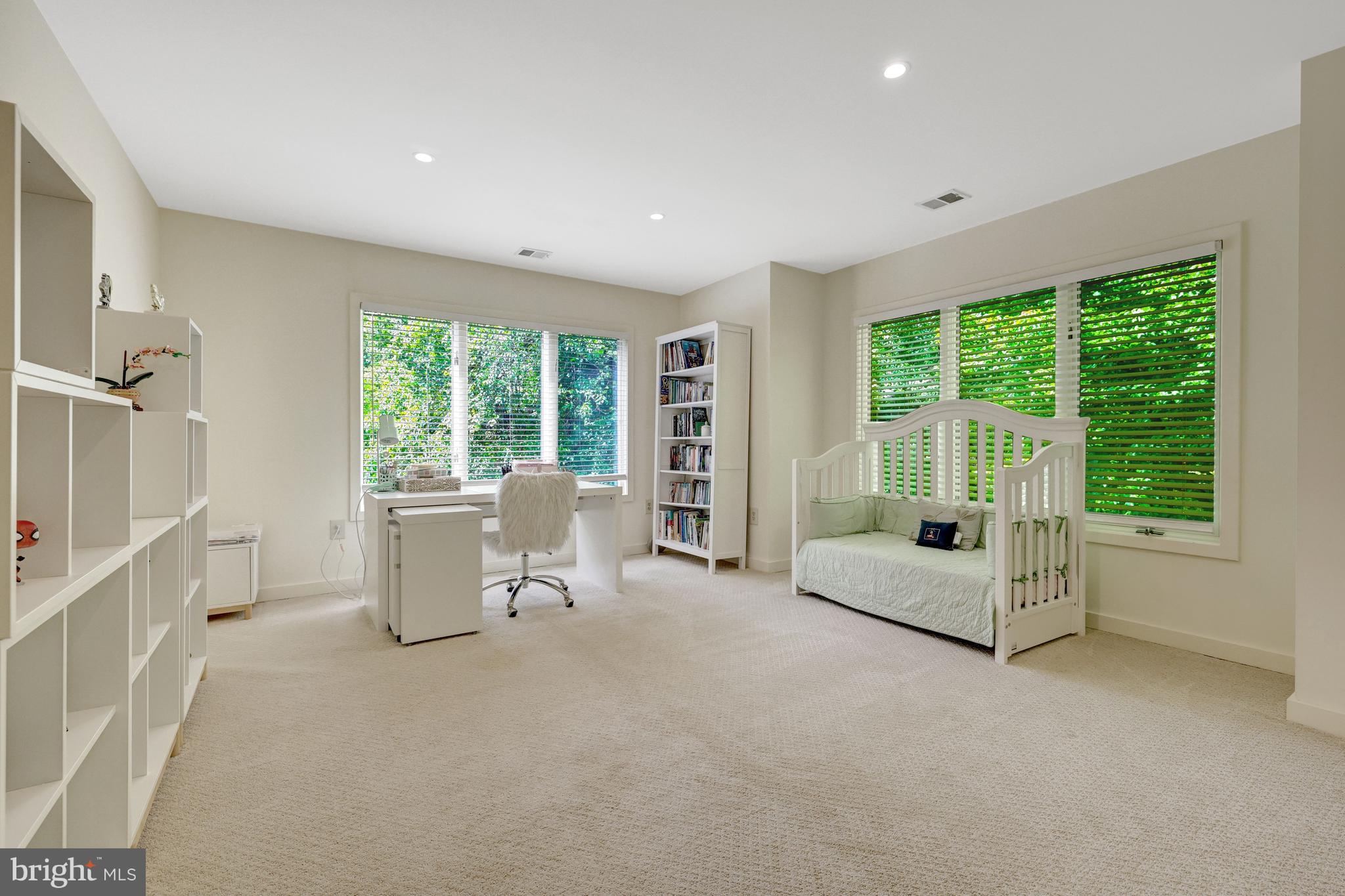 GEORGETOWN MANOR ESTATES - Residential