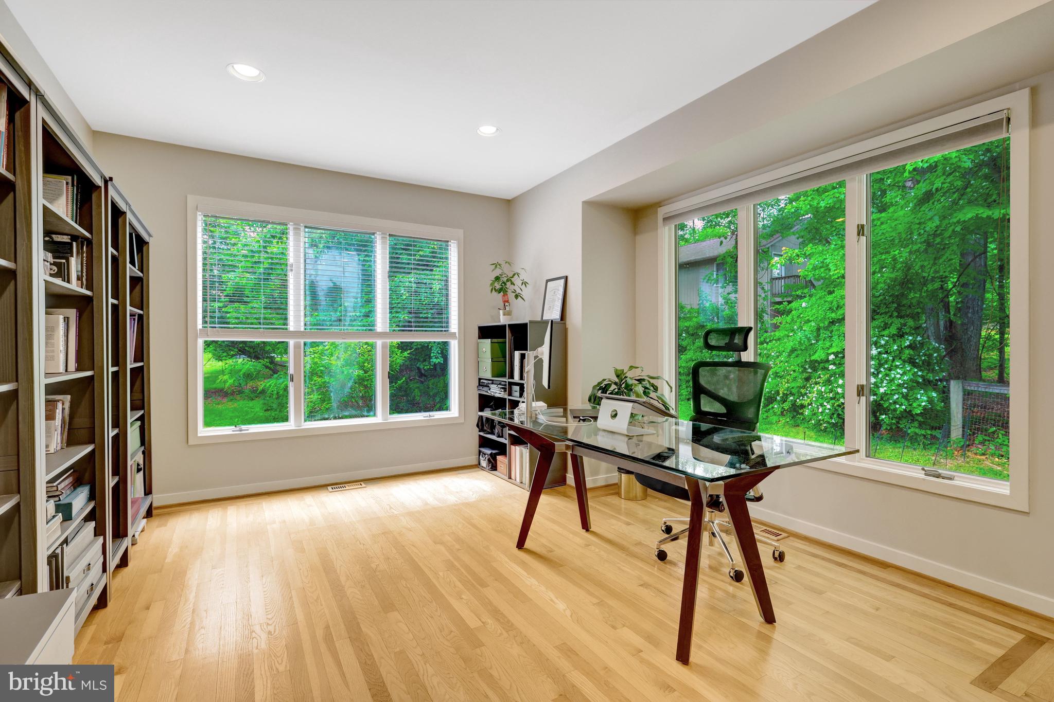GEORGETOWN MANOR ESTATES - Residential