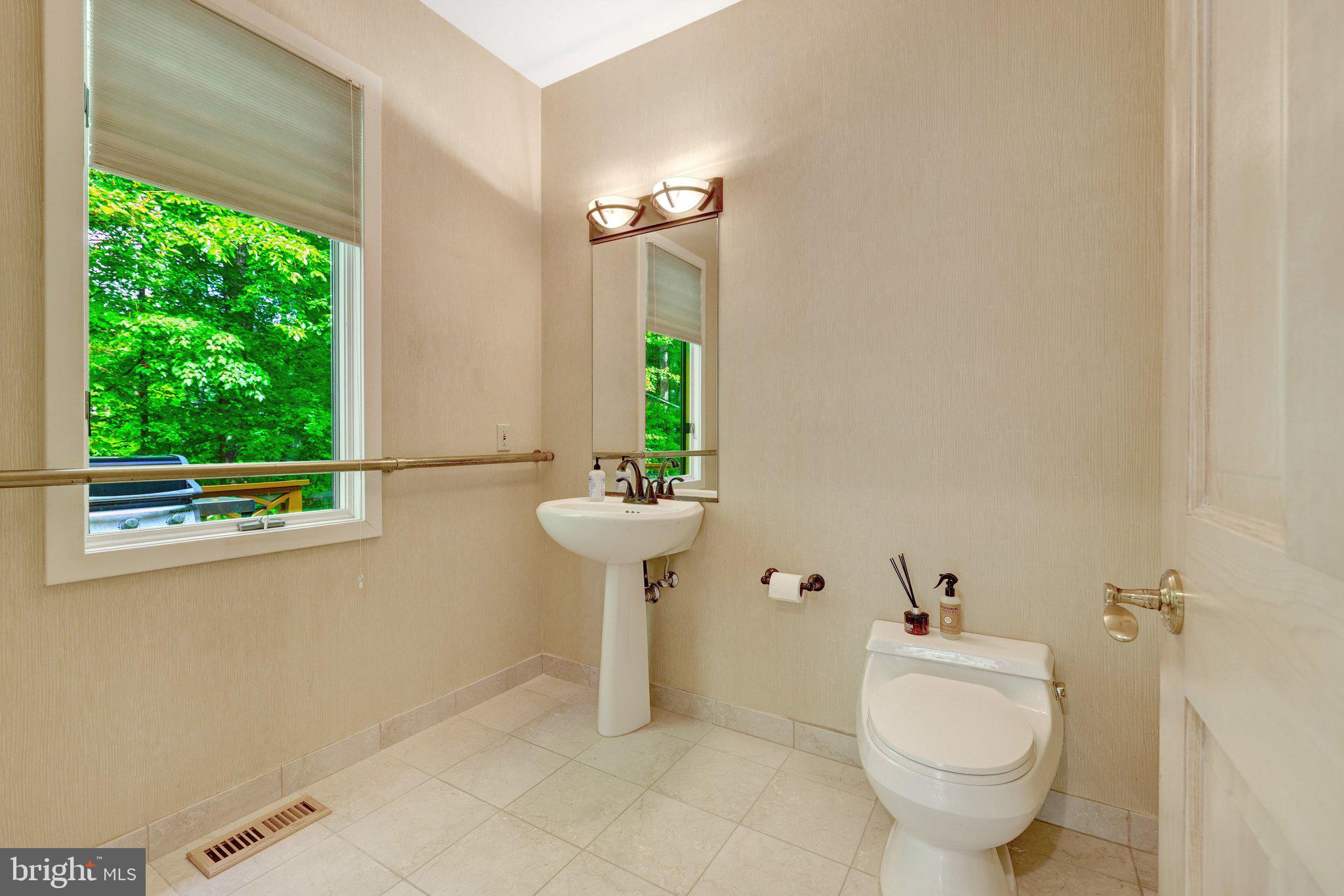 GEORGETOWN MANOR ESTATES - Residential