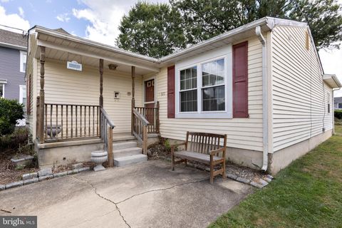 322 W WASHINGTON AVENUE MAGNOLIA NJ 08049