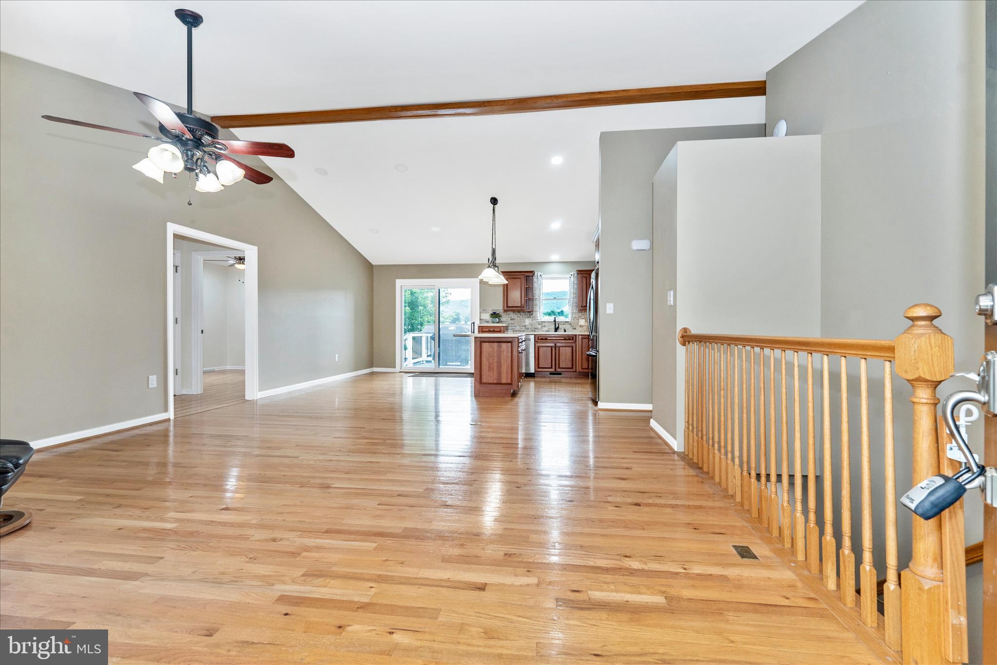 WHISPERING HILLS - Residential