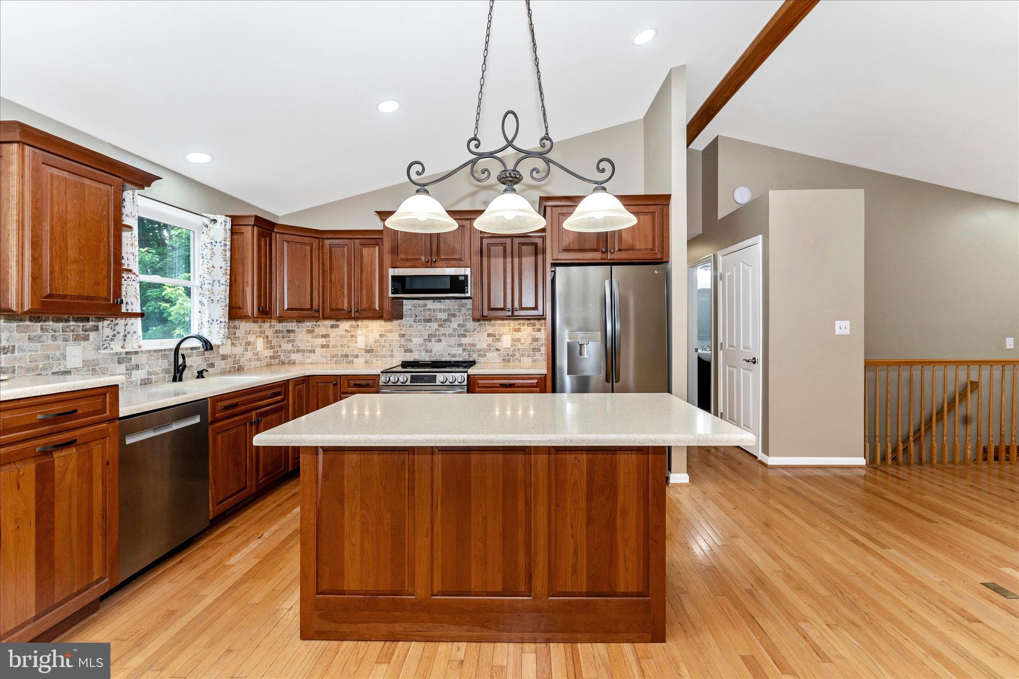 WHISPERING HILLS - Residential