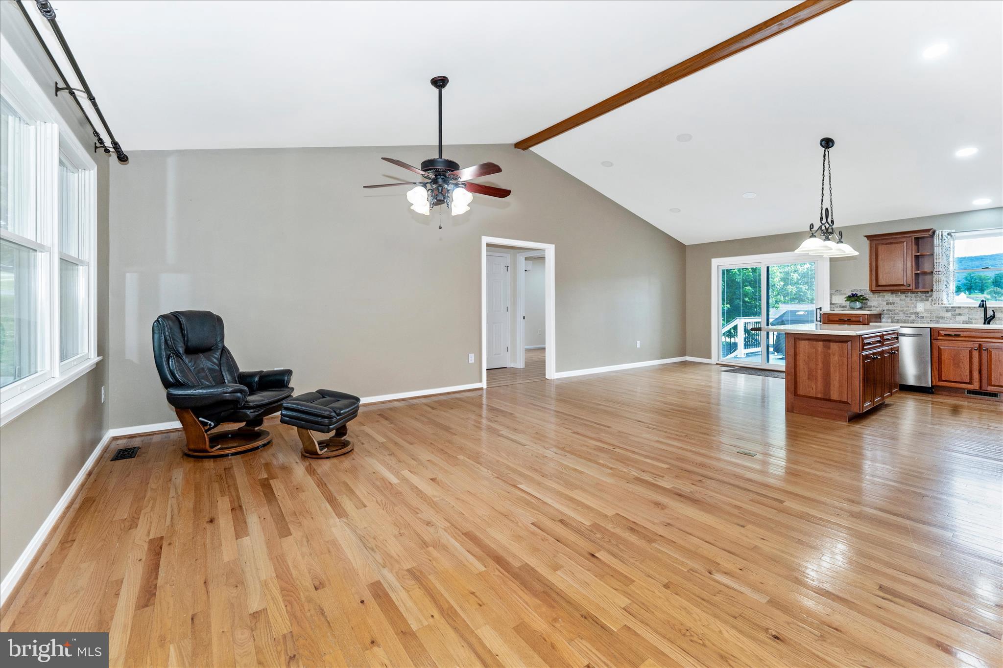 WHISPERING HILLS - Residential