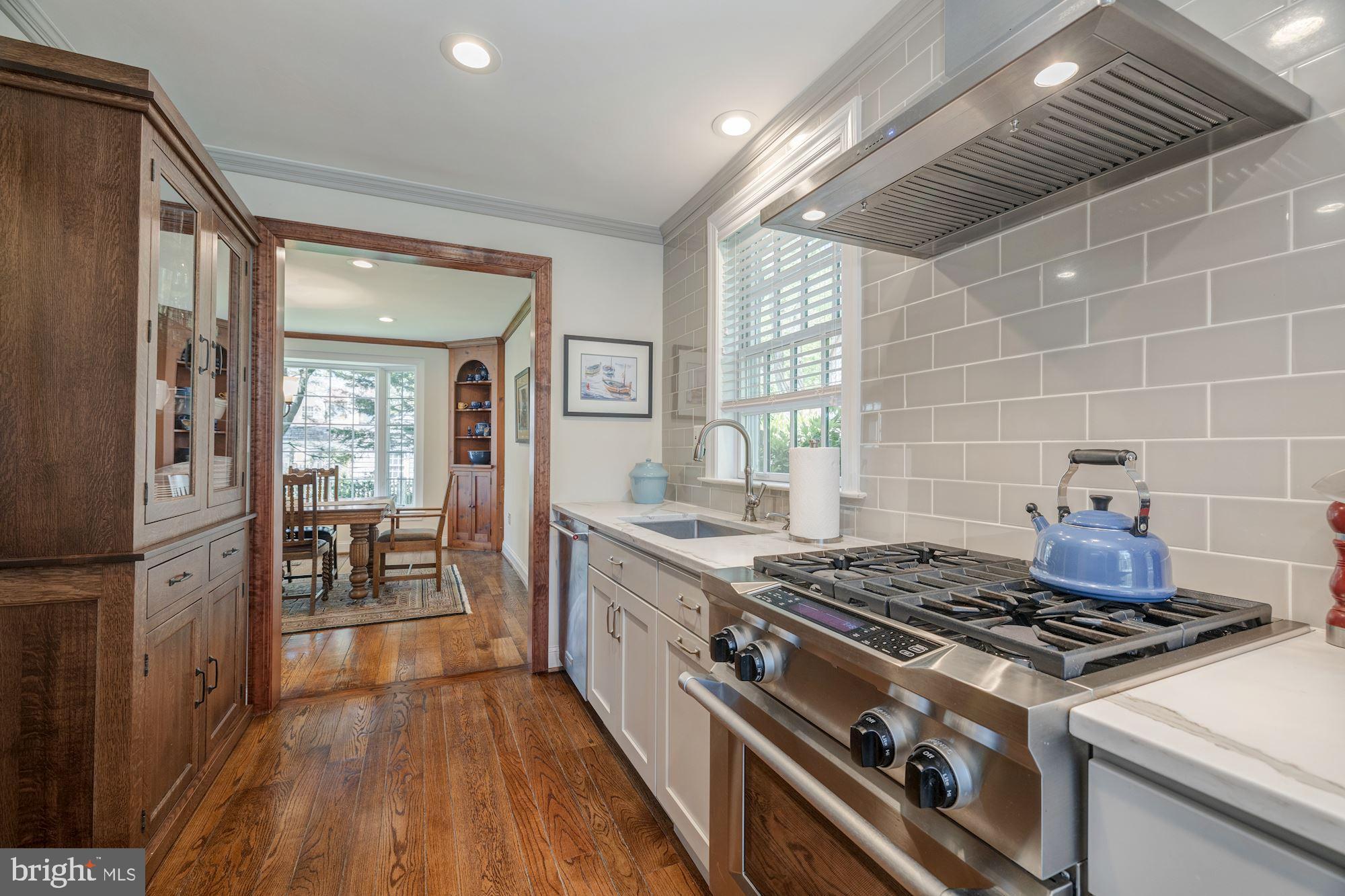 CHEVY CHASE VILLAGE - Residential