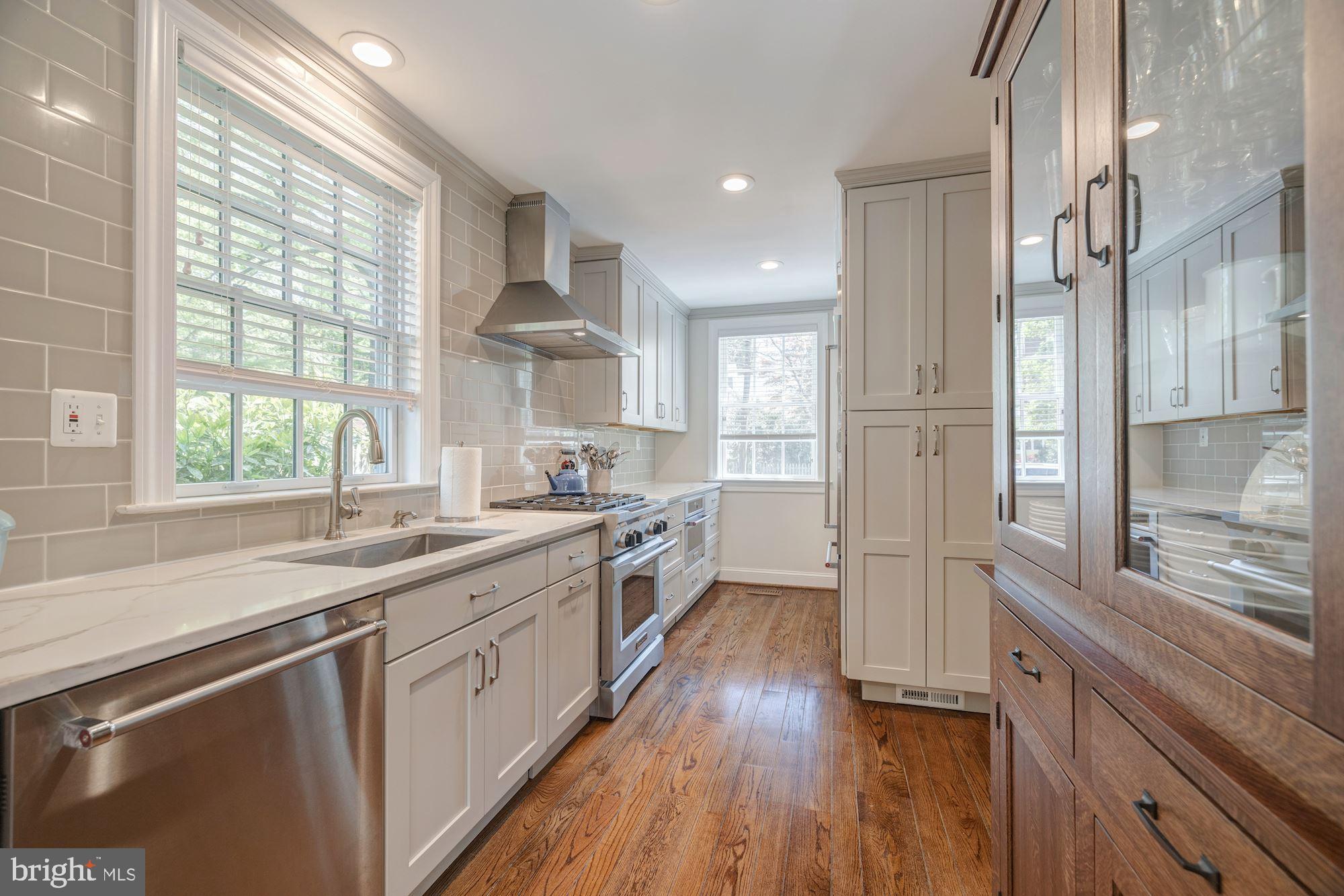 CHEVY CHASE VILLAGE - Residential