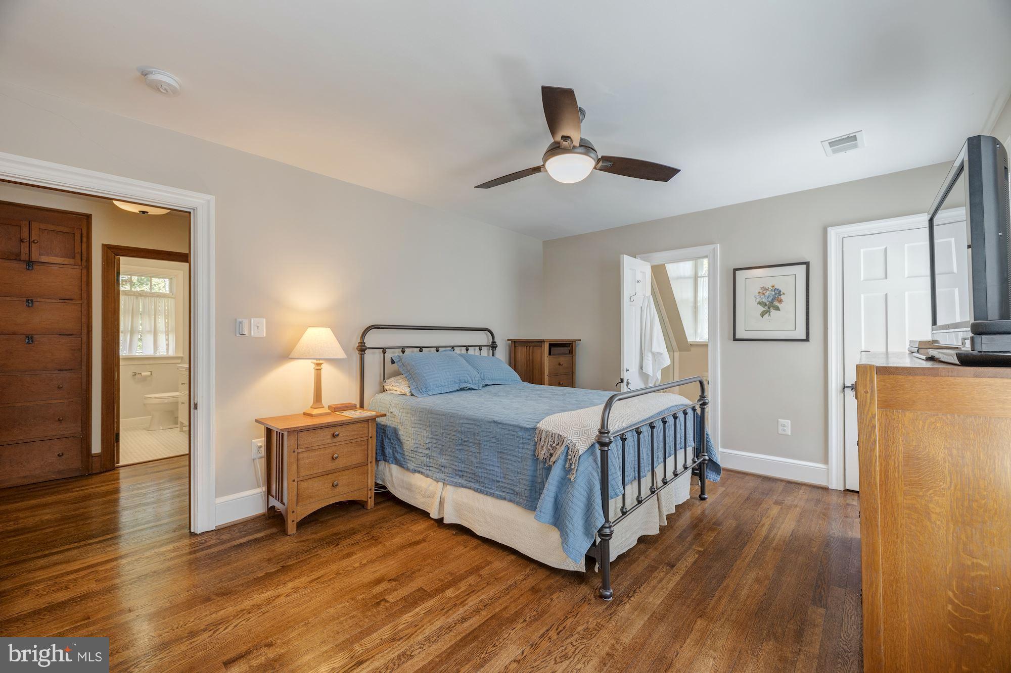 CHEVY CHASE VILLAGE - Residential