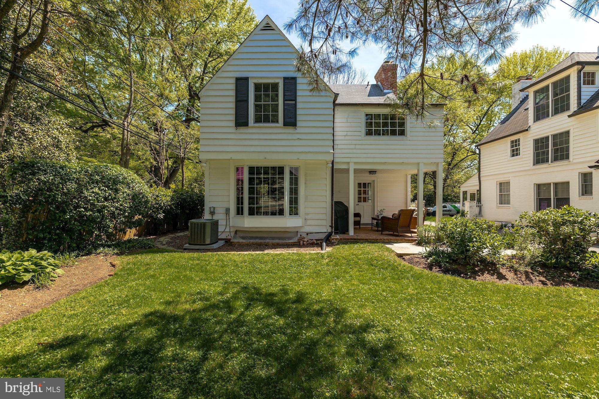 CHEVY CHASE VILLAGE - Residential