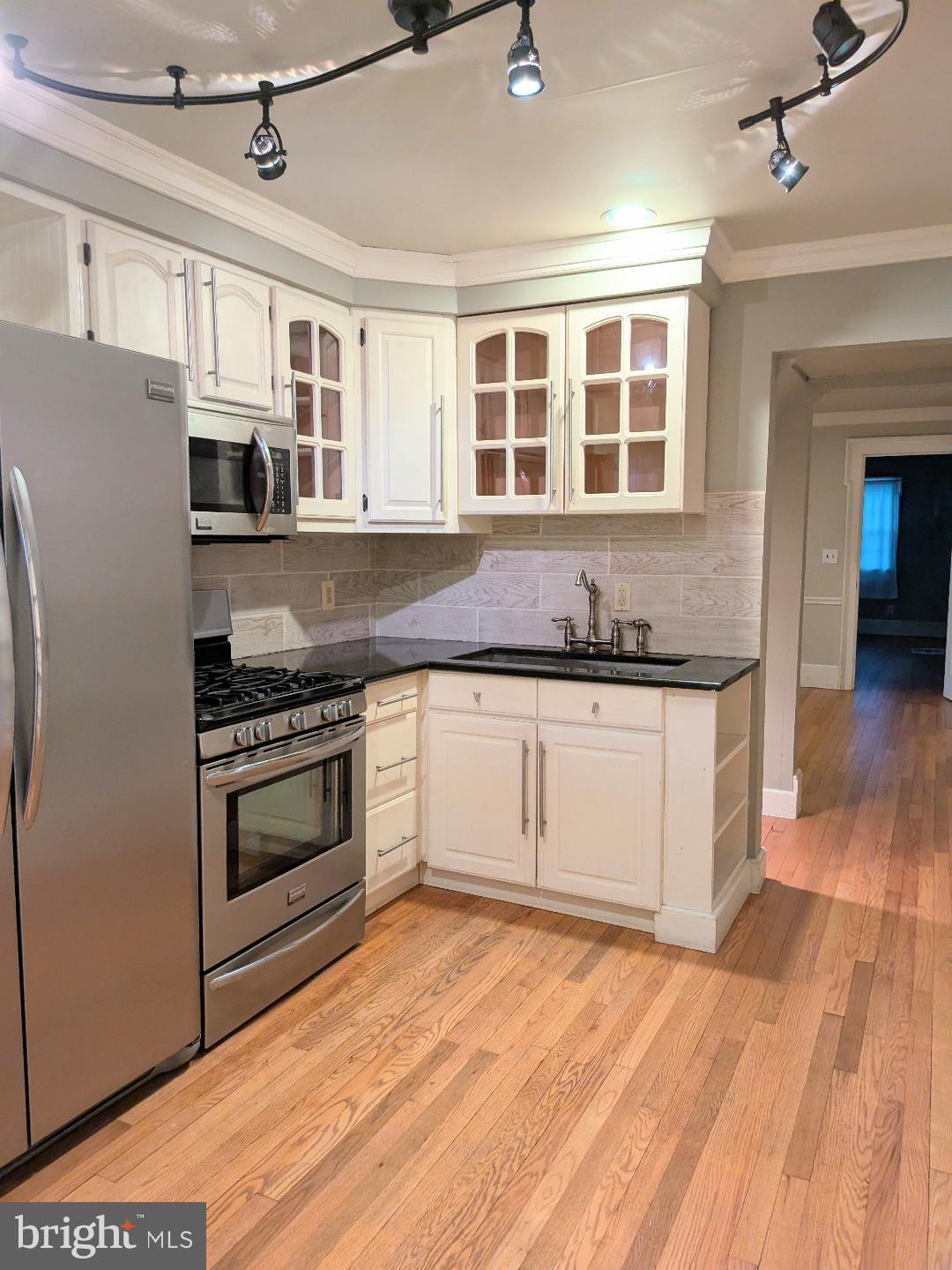 HAMPDEN HISTORIC DISTRICT - Residential Lease