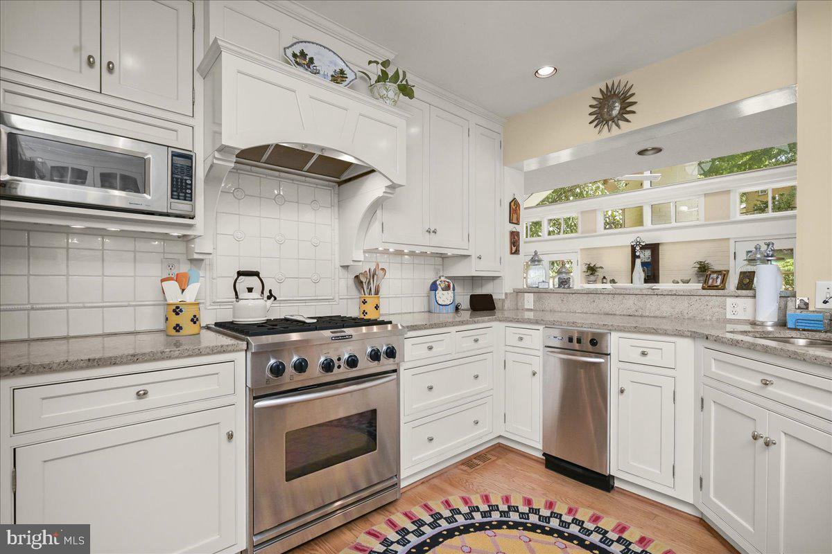 WOODACRES - Residential