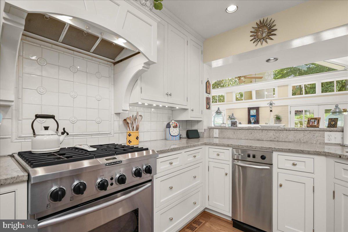 WOODACRES - Residential