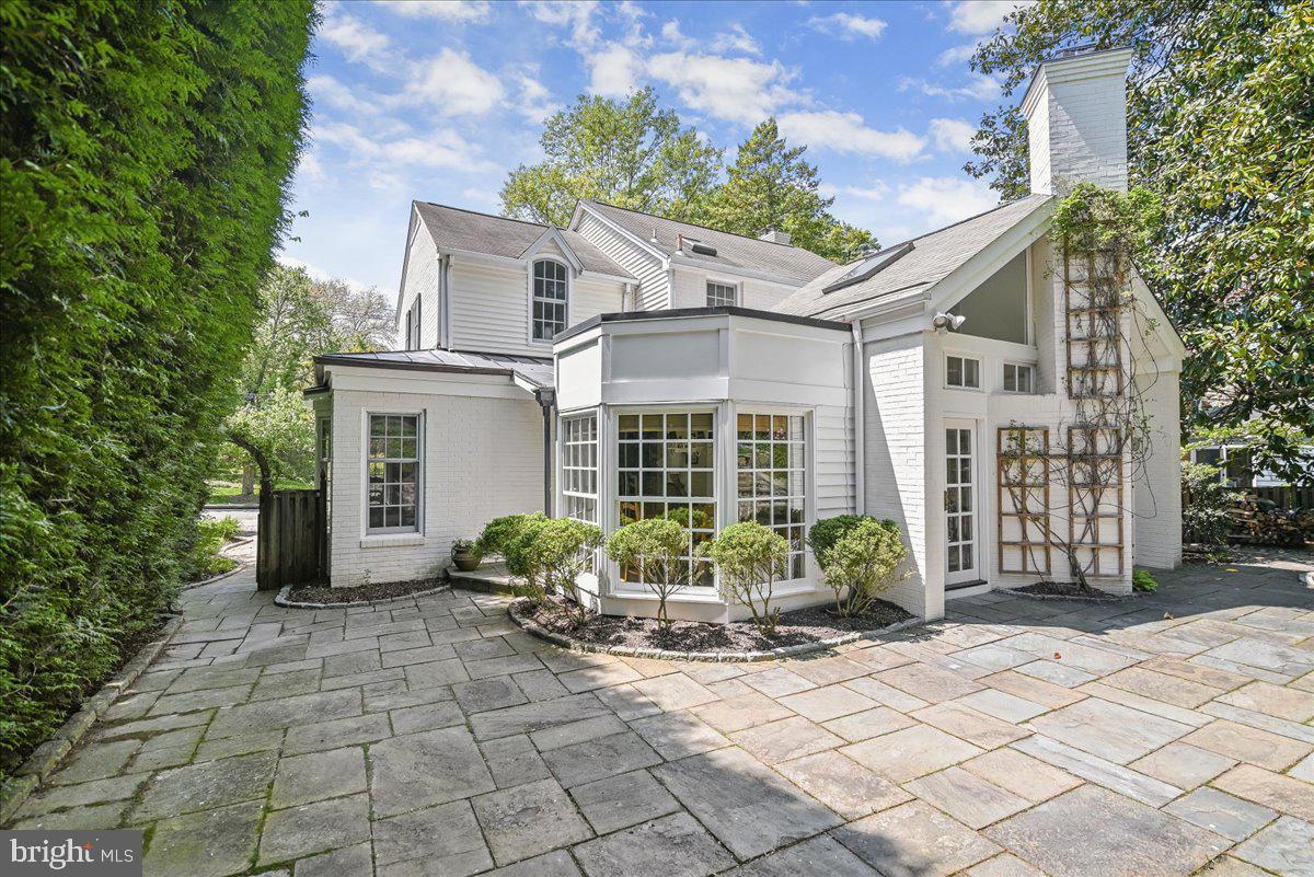 WOODACRES - Residential