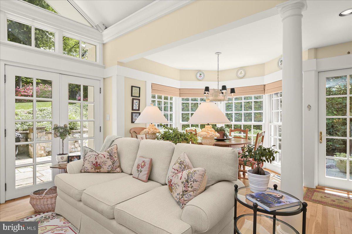 WOODACRES - Residential