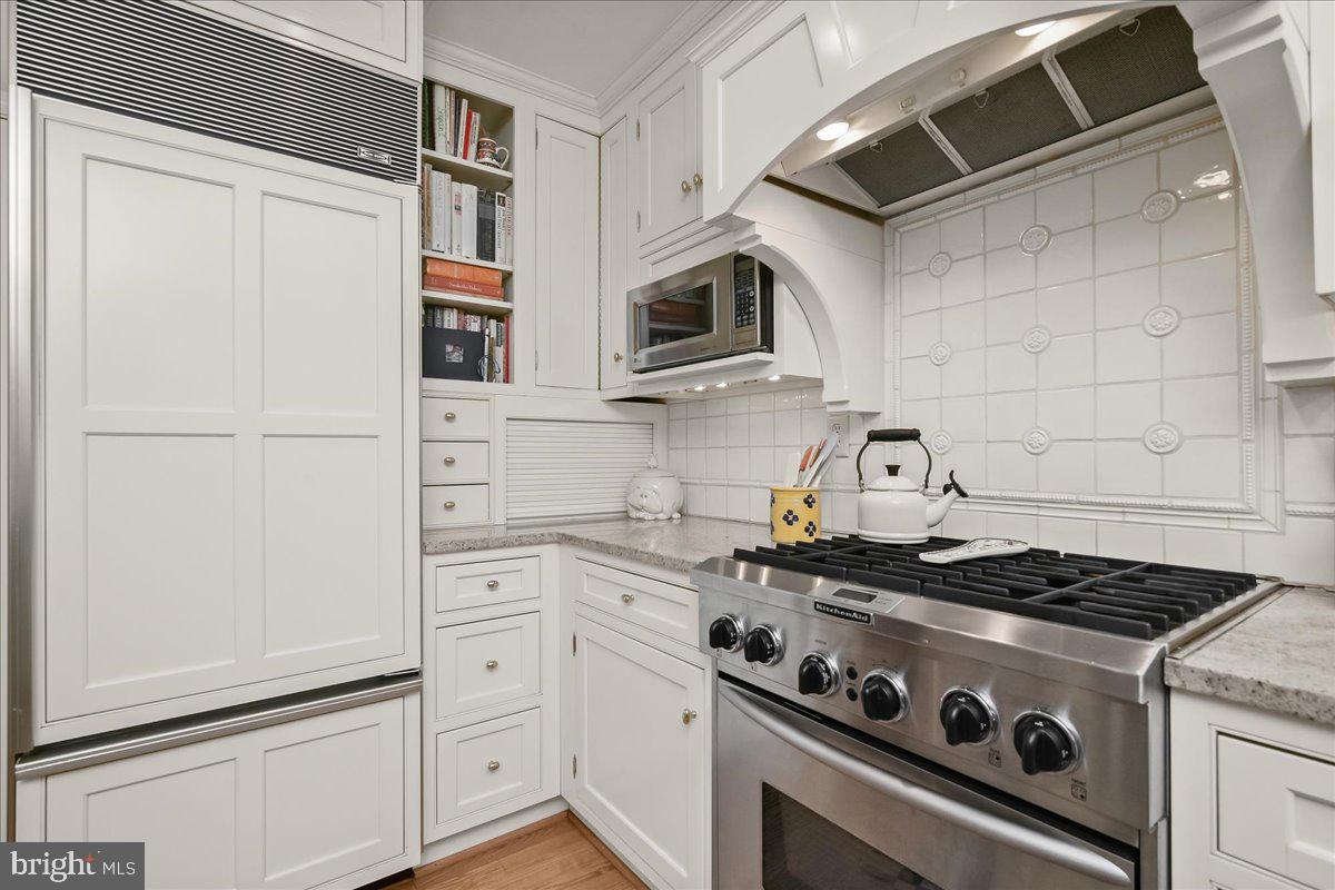 WOODACRES - Residential