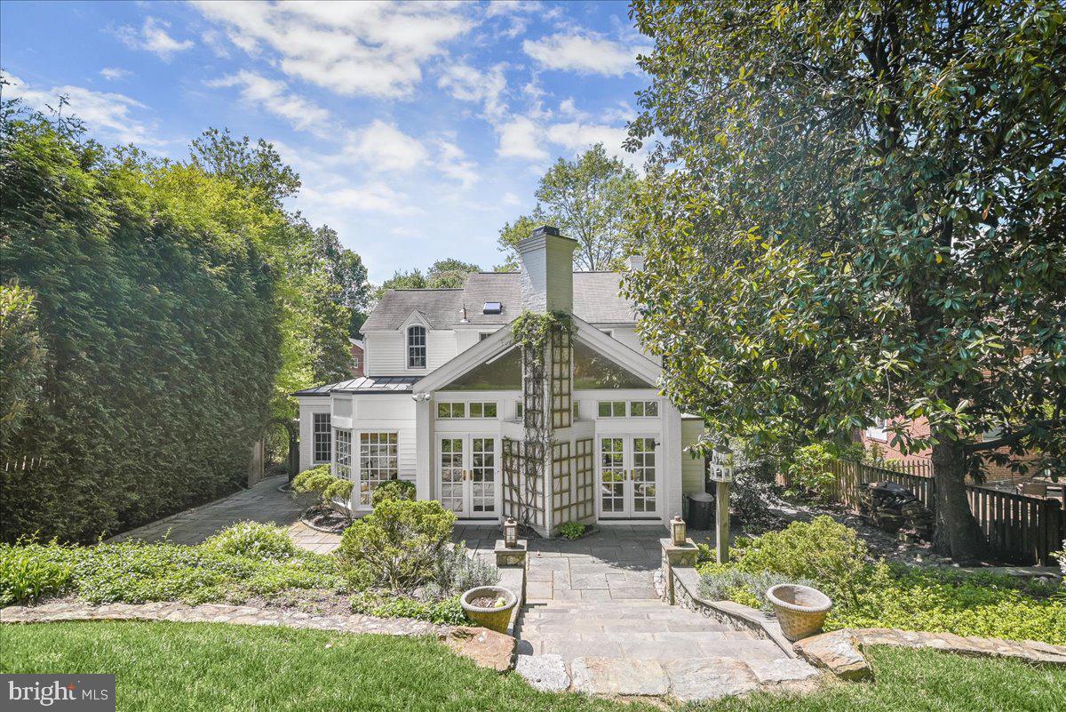 WOODACRES - Residential