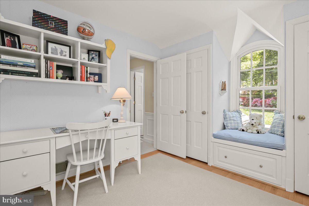 WOODACRES - Residential