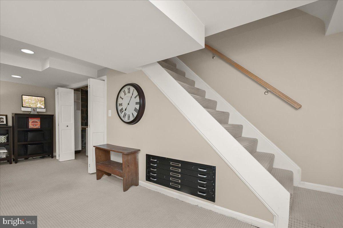 WOODACRES - Residential