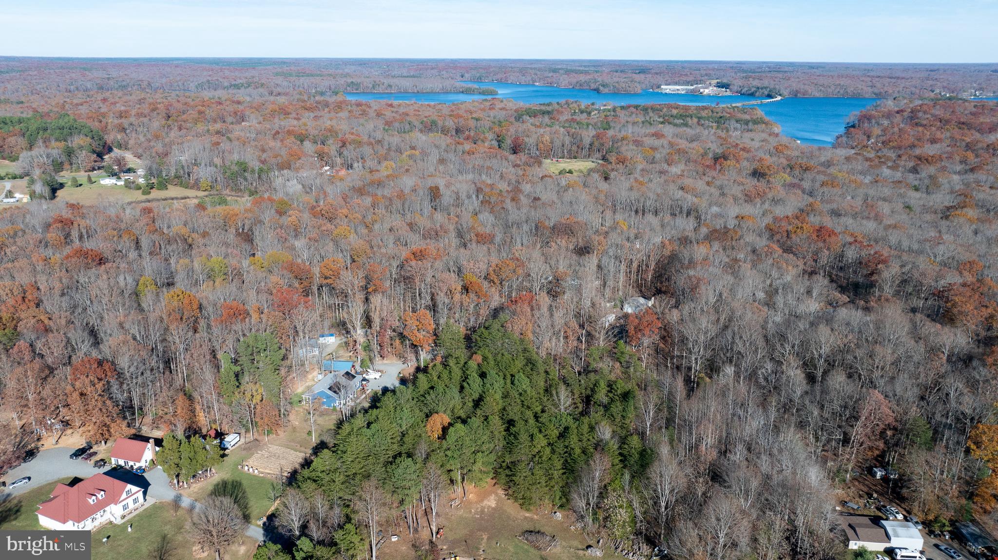 WILDWOOD ON LAKE ANNA - Land