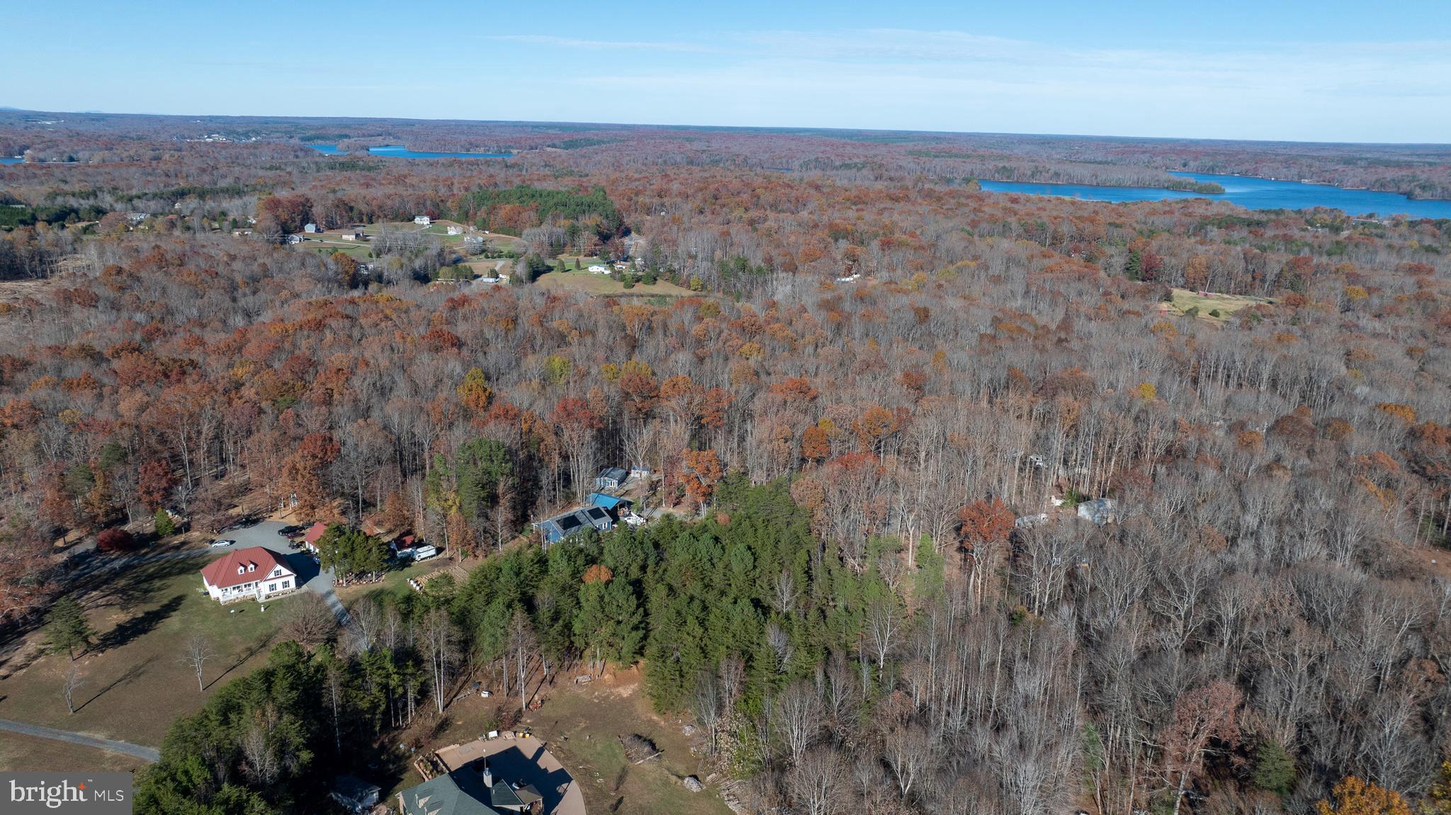 WILDWOOD ON LAKE ANNA - Land
