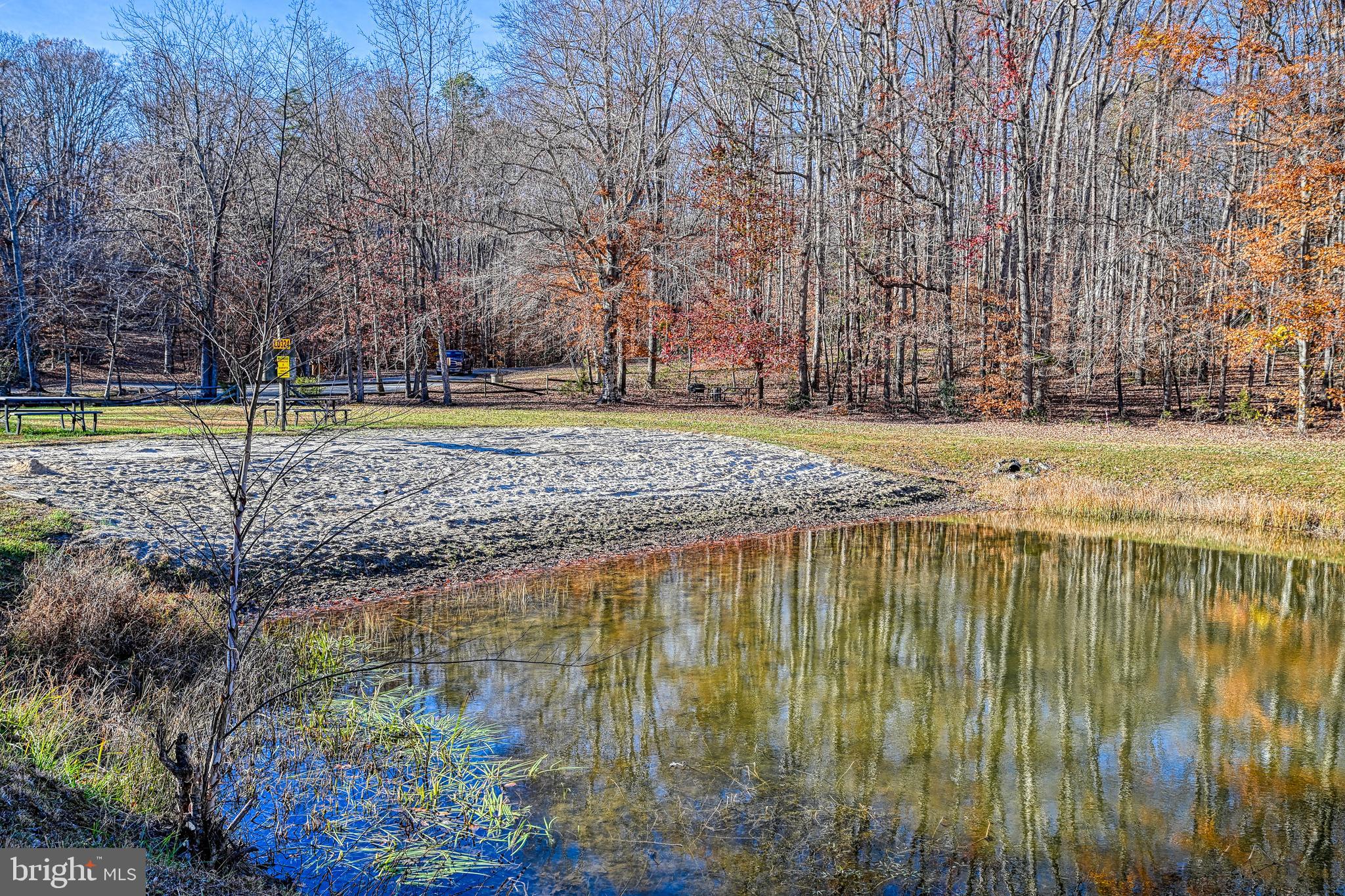 WILDWOOD ON LAKE ANNA - Land