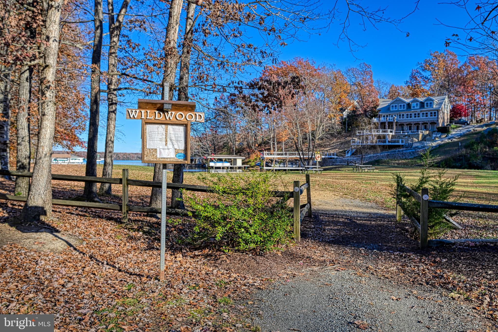 WILDWOOD ON LAKE ANNA - Land